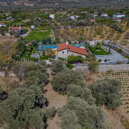 Villa Neveda Mit Tennis Und Basketballplatz *