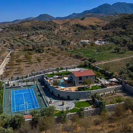 Villa Neveda Mit Tennis Und Basketballplatz