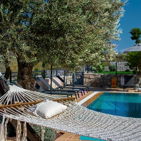Villa Neveda Mit Tennis Und Basketballplatz *