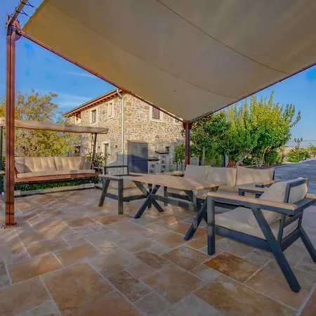 Villa Neveda Mit Tennis Und Basketballplatz *