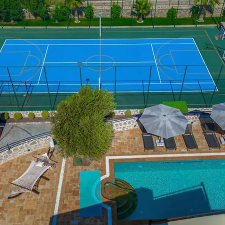 Вилла Neveda Mit Tennis Und Basketballplatz *